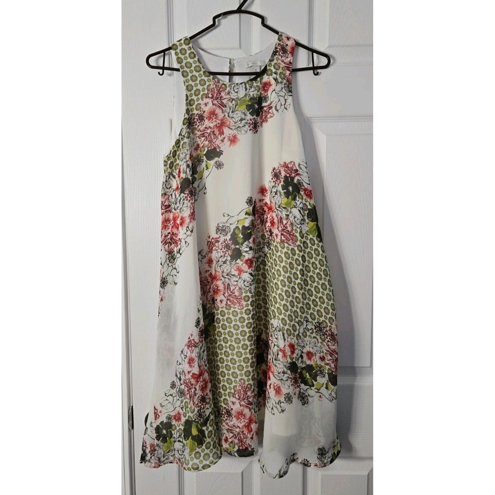 Est. 1946 Womans Sleeveless Dress Off White Florial Dress Knee Length Size Small
